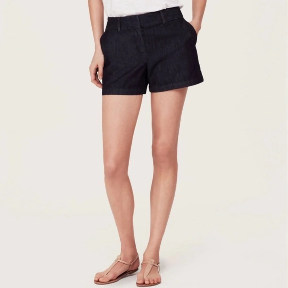 Ann Taylor LOFT SZ 2 Rivera‎ Jean Shorts Low-Rise Pockets Dark Wash Zip-Fly Blue